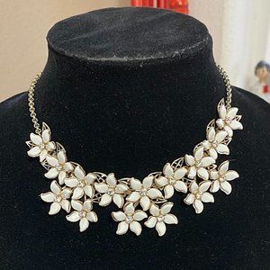 Vintage Lucite and Rhinestone Necklace